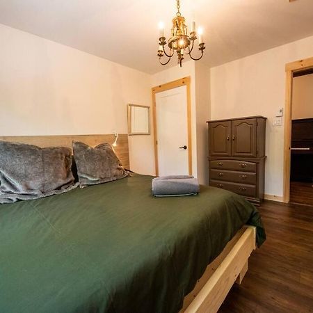 Chalet Deschamps- Spa- Chien Accepte- Nature- Estrie Mansonville 외부 사진