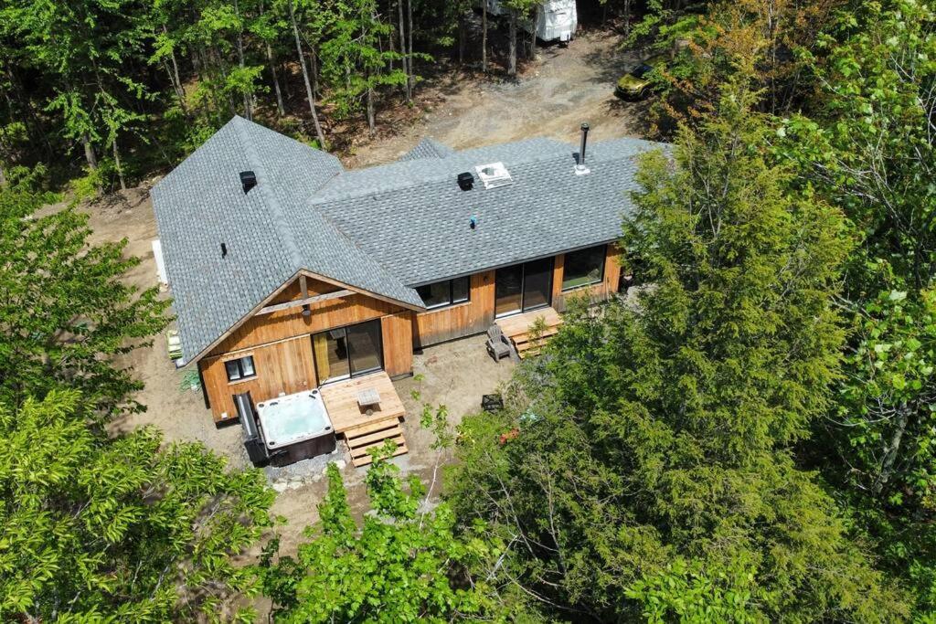 Chalet Deschamps- Spa- Chien Accepte- Nature- Estrie Mansonville 외부 사진