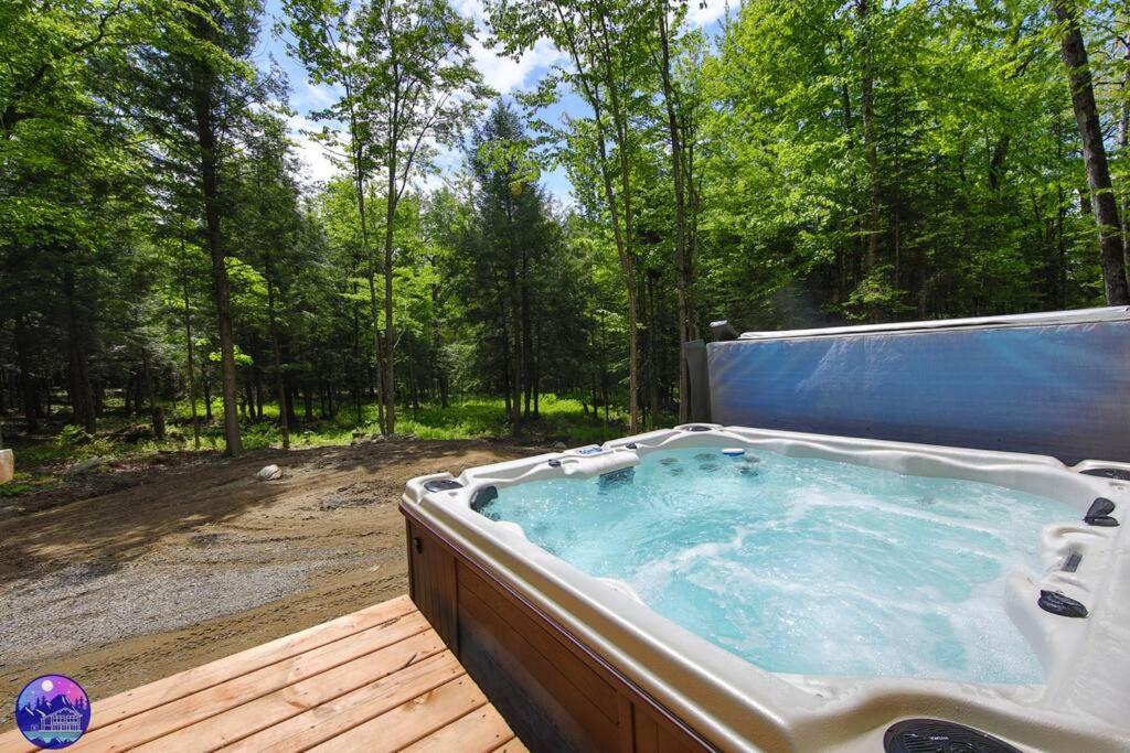 Chalet Deschamps- Spa- Chien Accepte- Nature- Estrie Mansonville 외부 사진